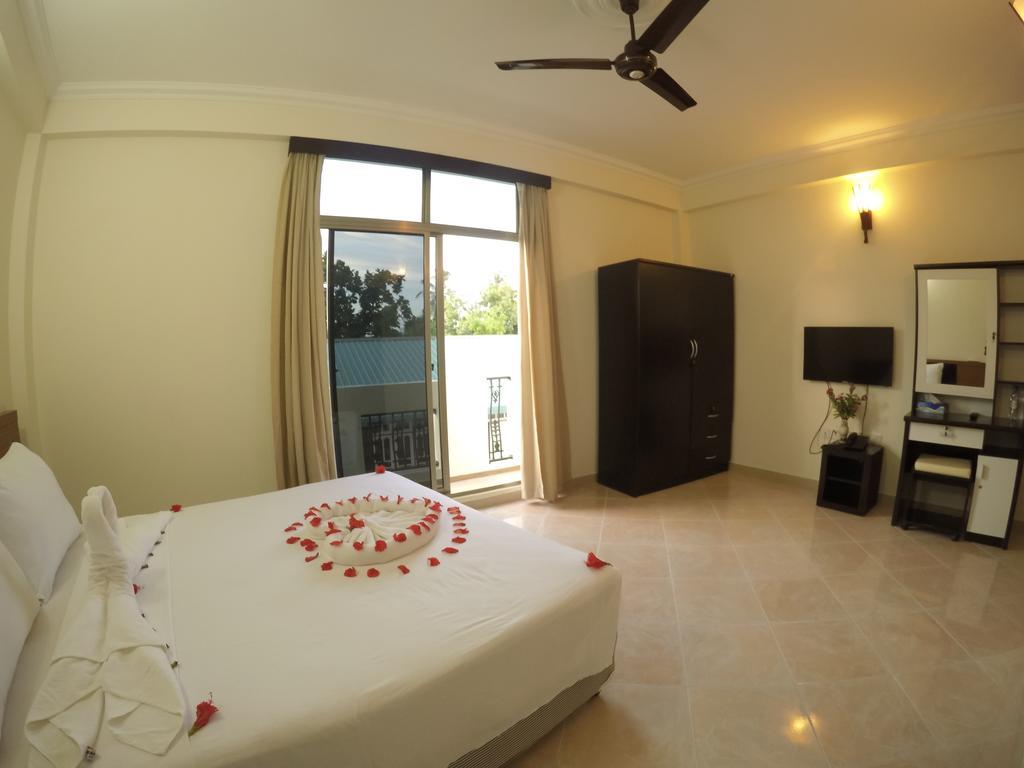 Smera Grand Maamigili Extérieur photo